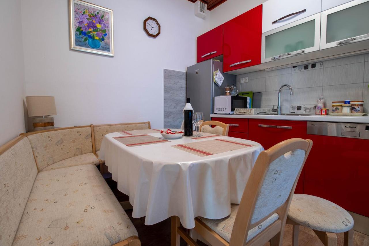 Apartman Ivan Drniš Exteriér fotografie